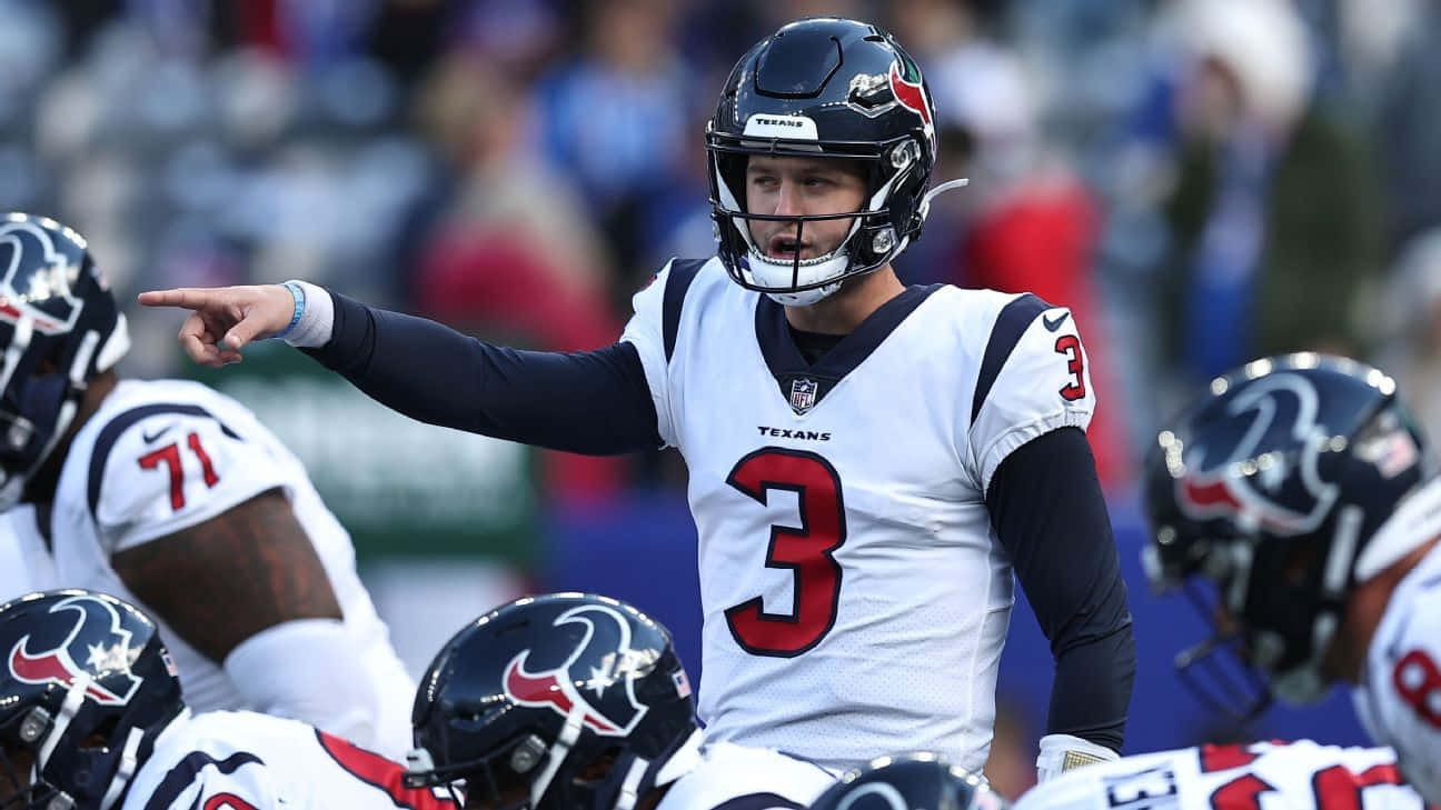 Houston Texans Quarterback Commanding Offense Wallpaper