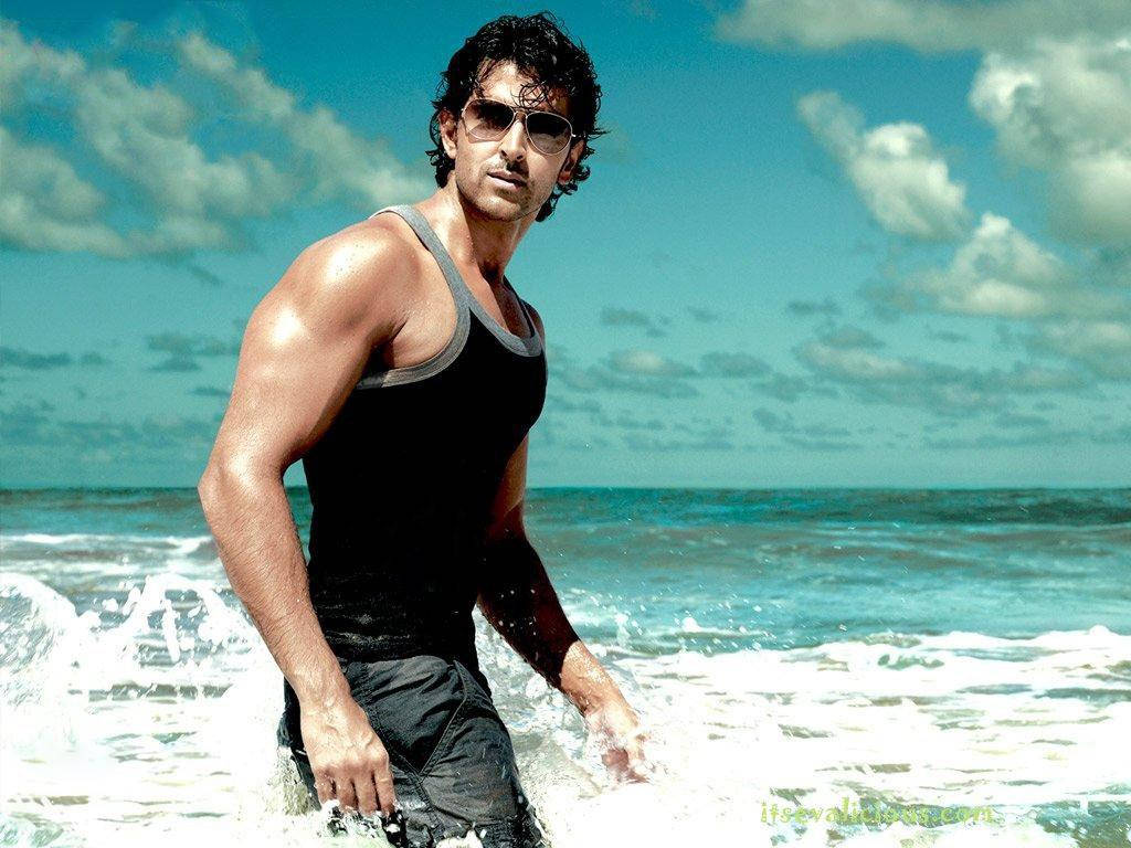 Hrithik Roshan Body At The Beach Wallpaper