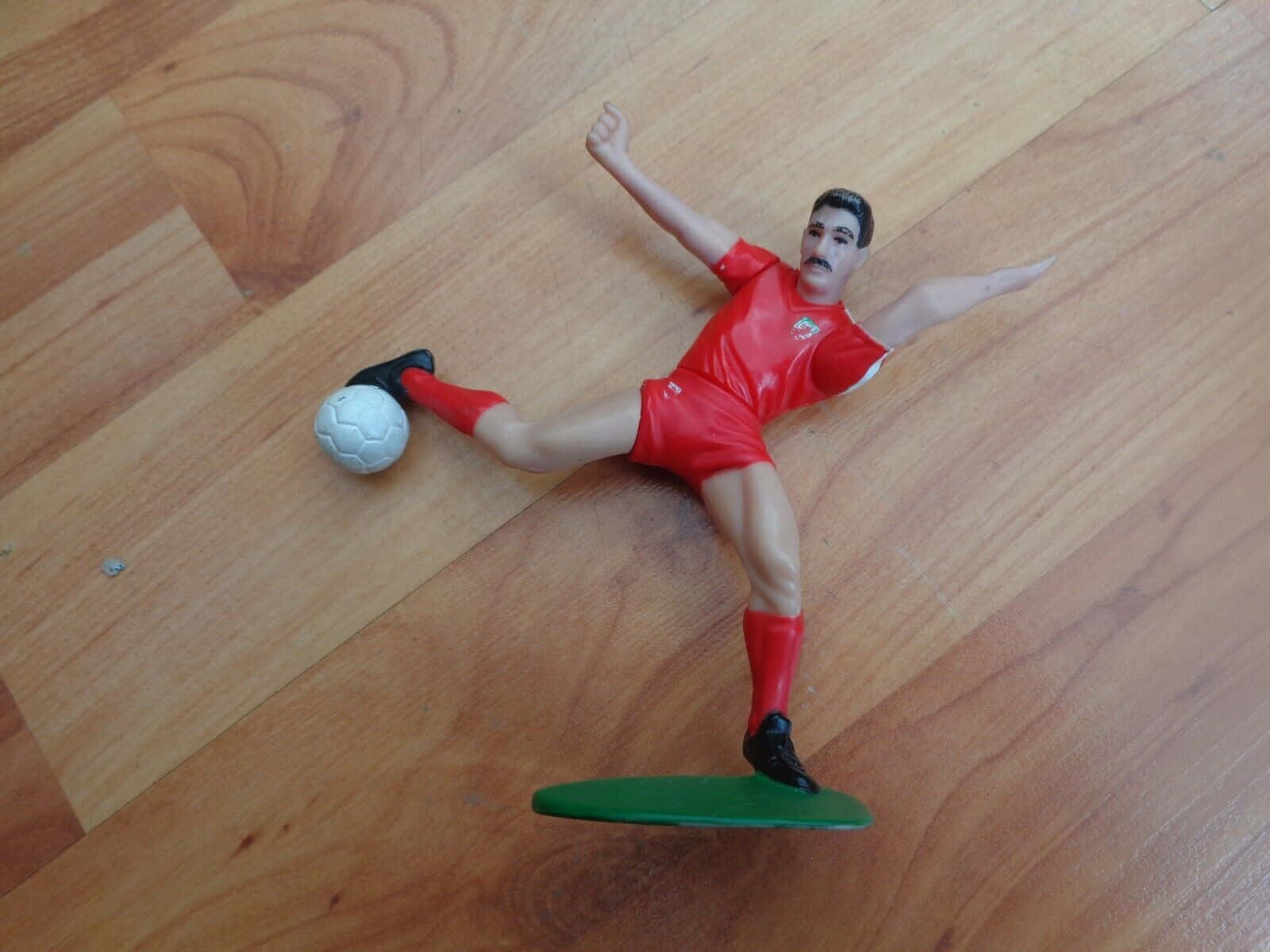 Ian Rush Football Action Figure Photo Wallpaper