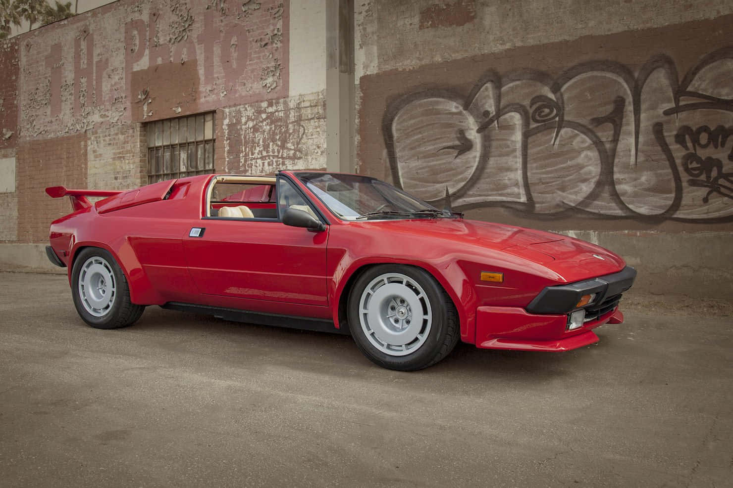 Iconic Beauty Of Speed – The Lamborghini Jalpa Wallpaper