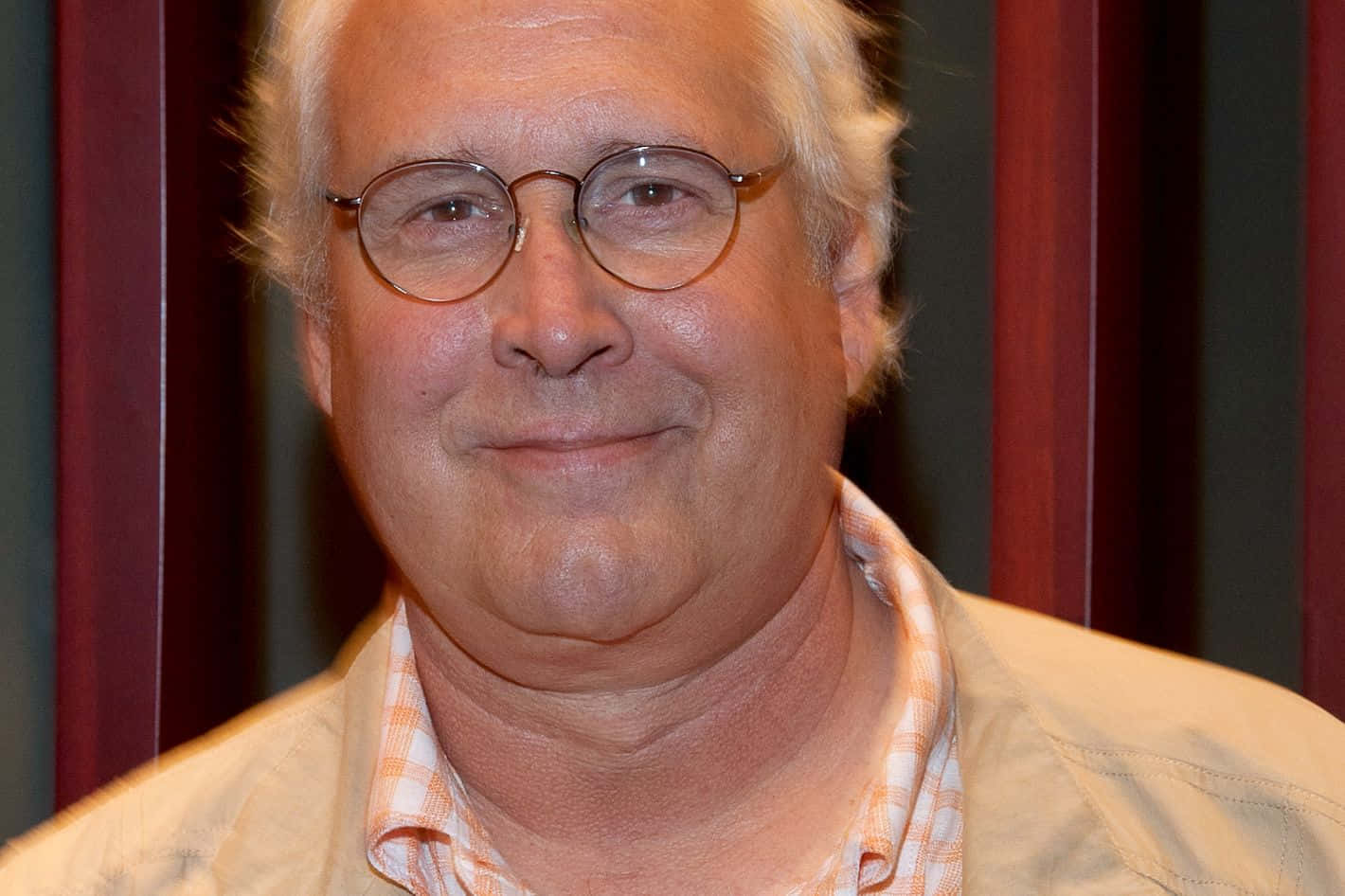 Iconic Chevy Chase - Master Of Comedy Wallpaper