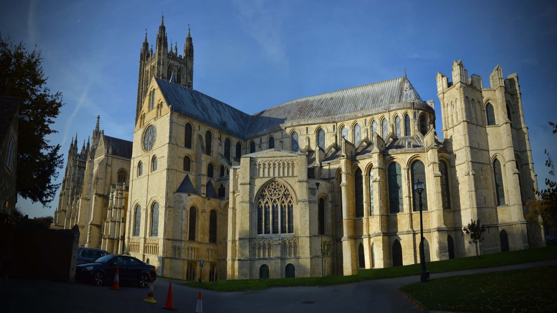 Iconic View Of Canterbury Cathedral At Sunset Wallpaper