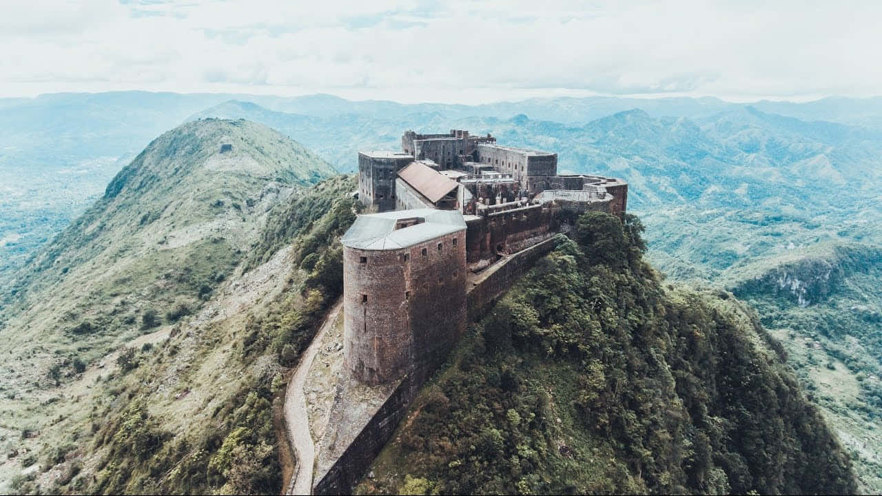 Image The Historic Citadelle Laferriere On The Mountain Ranges Of Haiti Wallpaper