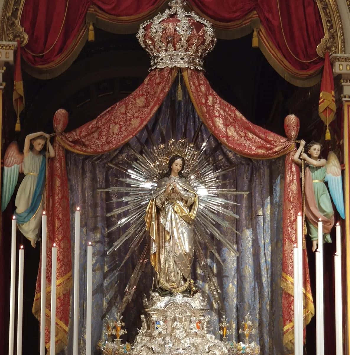 Immaculate Conception Statue Crowned Wallpaper