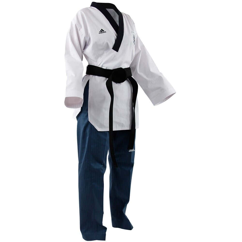 Improve Your Strikes With This Traditional Taekwondo Uniform. Wallpaper