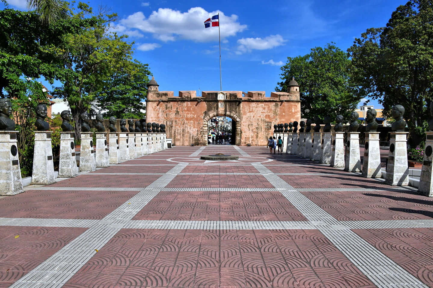 Independence Park Gateway Flag Wallpaper