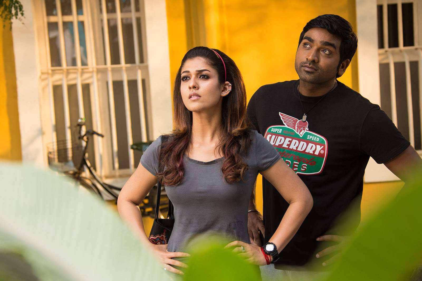 Indian Star Nayanthara With Co-star Vijay Sethupathi In The Movie Naanum Rowdy Dhaan. Wallpaper