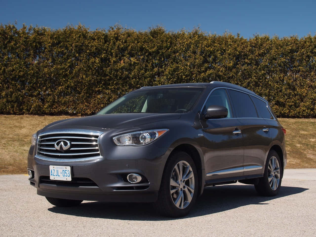 Infiniti Qx60 On The Road Wallpaper