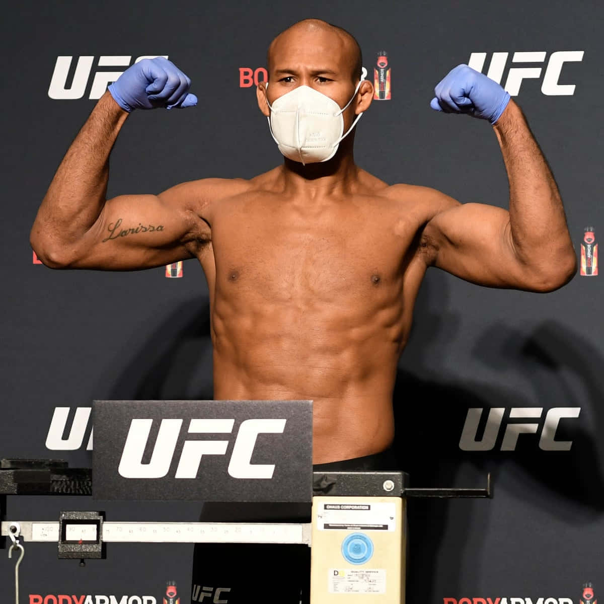 Intense Preparation - Ronaldo Souza Flexing Muscles At Weigh-in Wallpaper