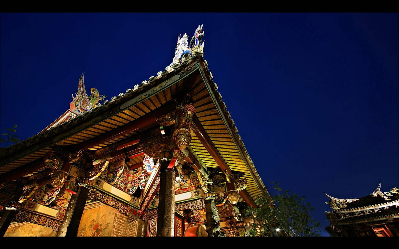 Intricate Chinese House Wallpaper