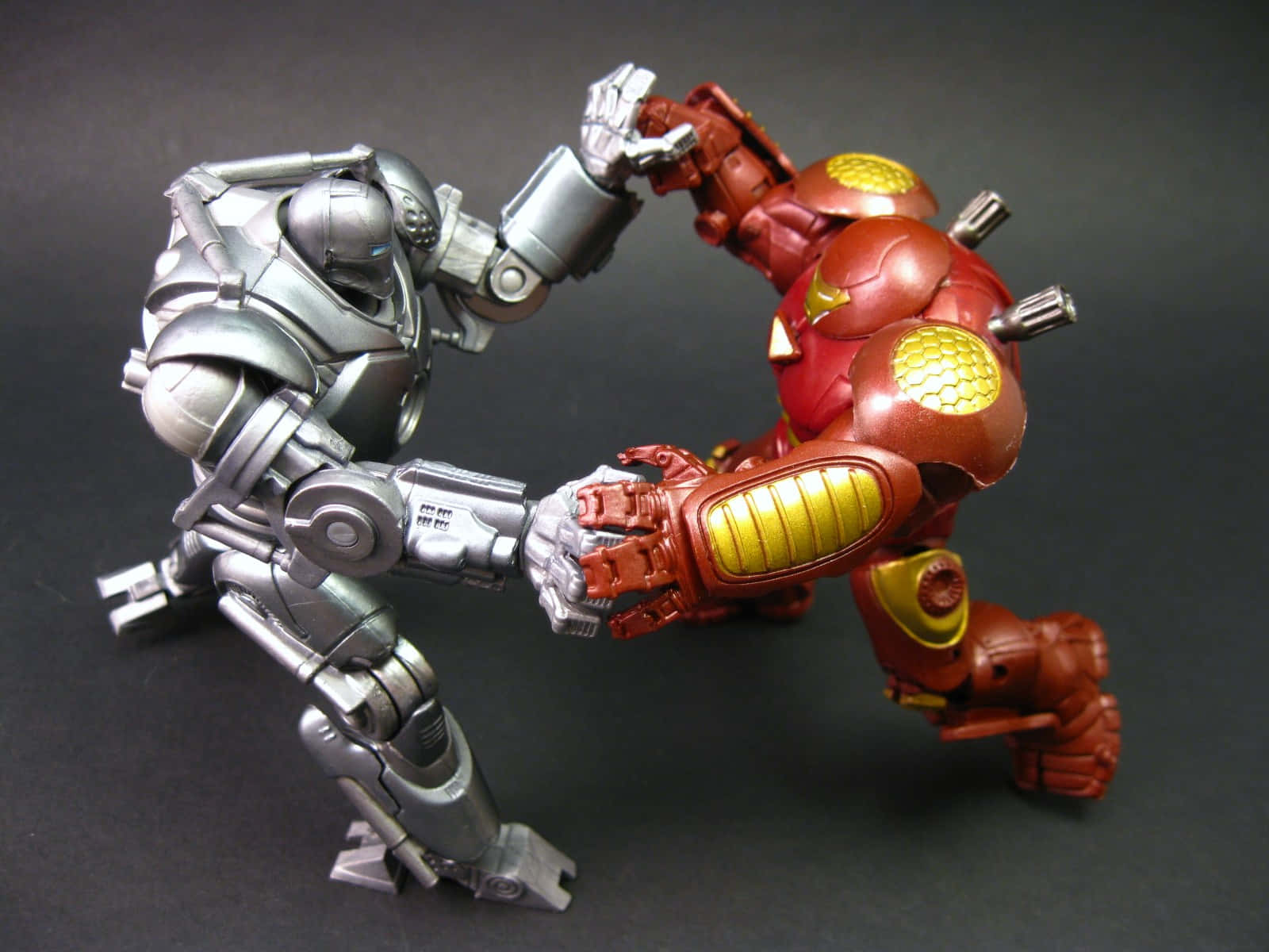 Iron Man Vs Iron Monger Battle Scene Wallpaper