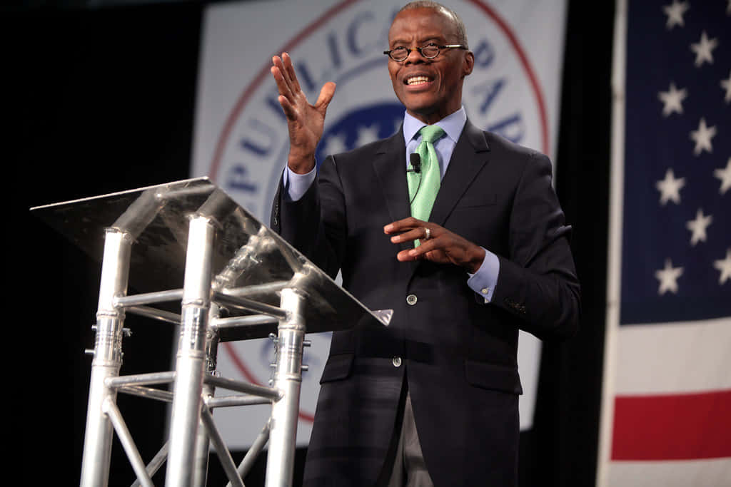 J.c. Watts Speaking In The Podium Wallpaper