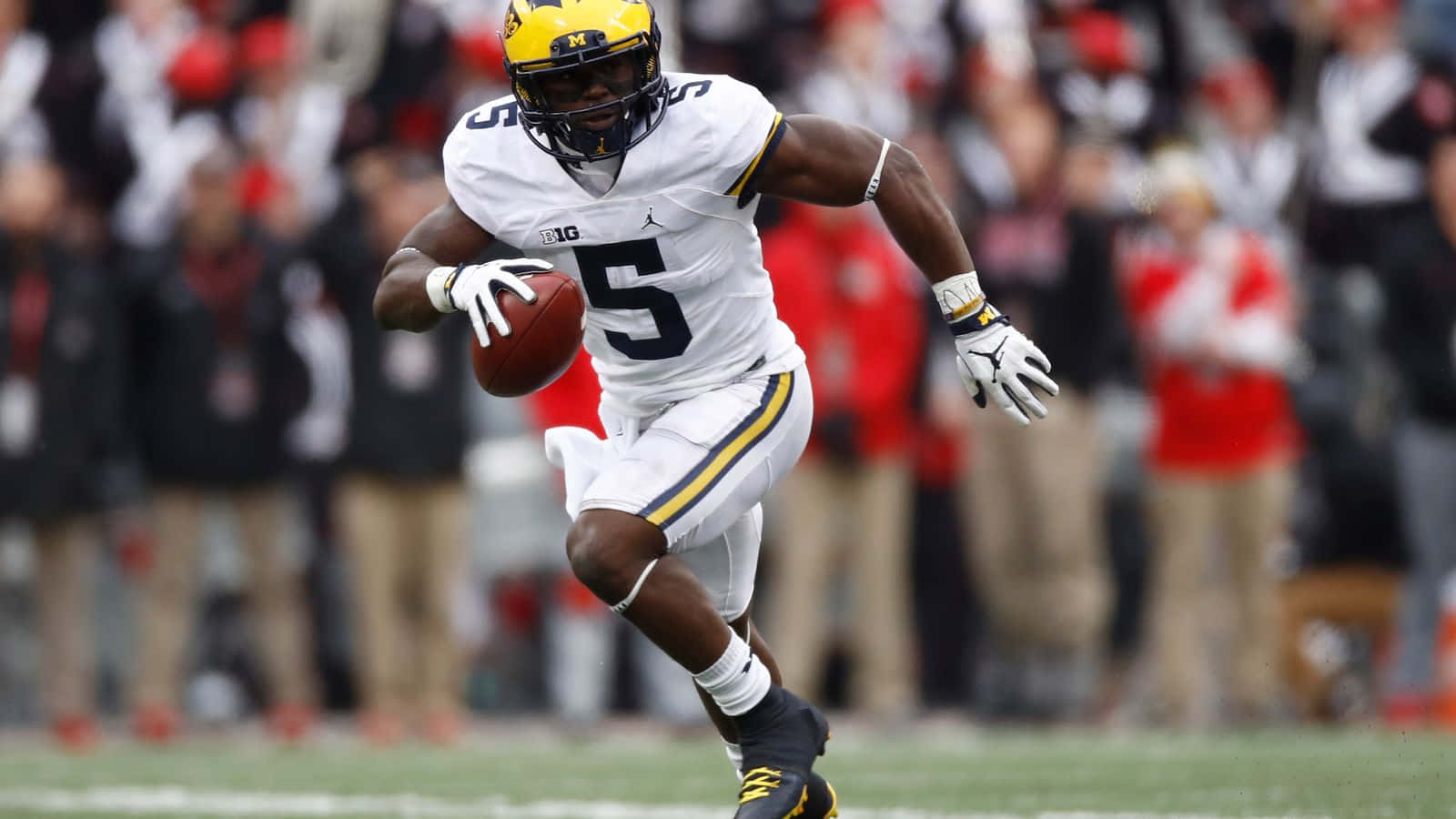 Jabrill Peppers Action Run Wallpaper