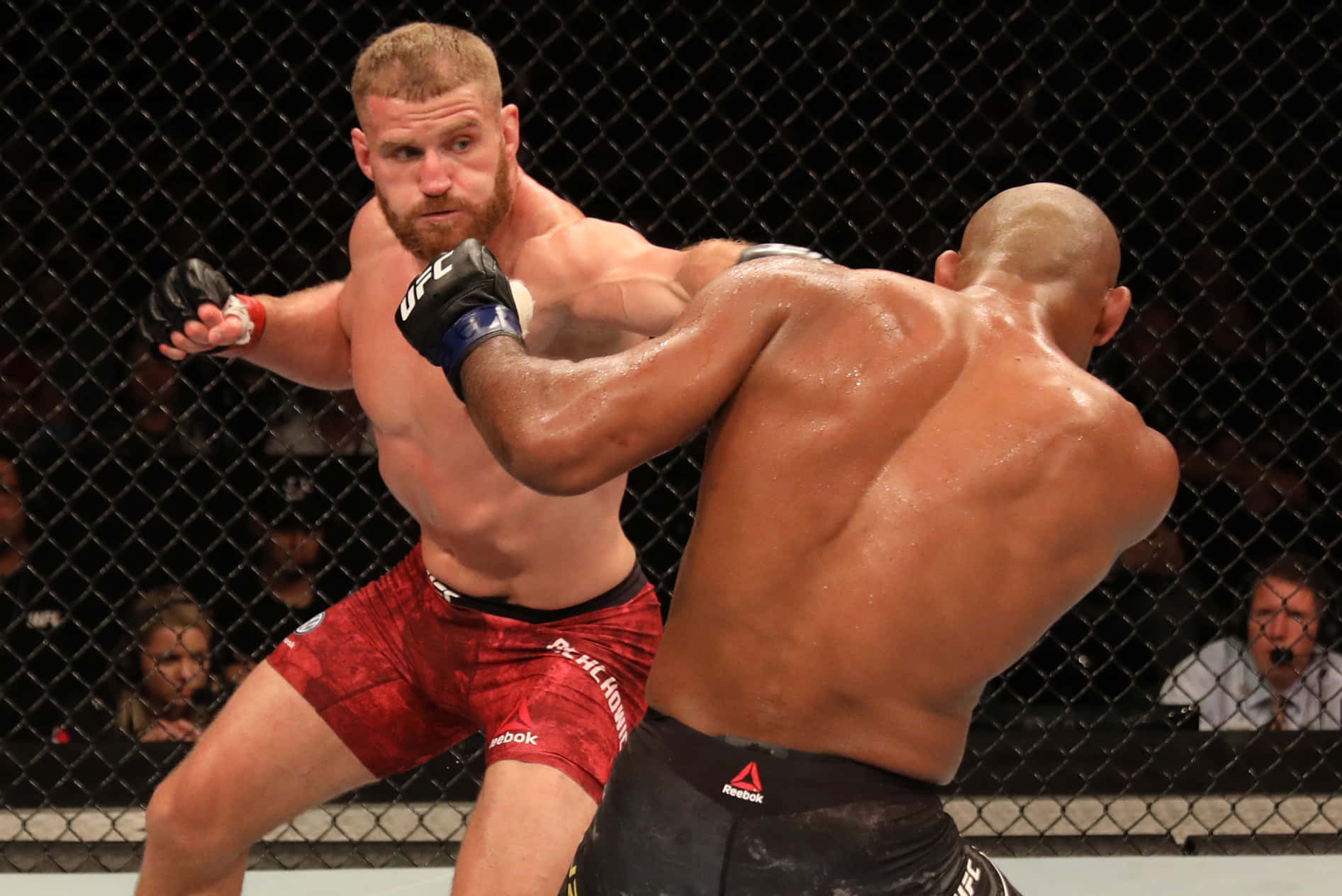 Jan Blachowicz Giving Punch Ronaldo Souza Wallpaper