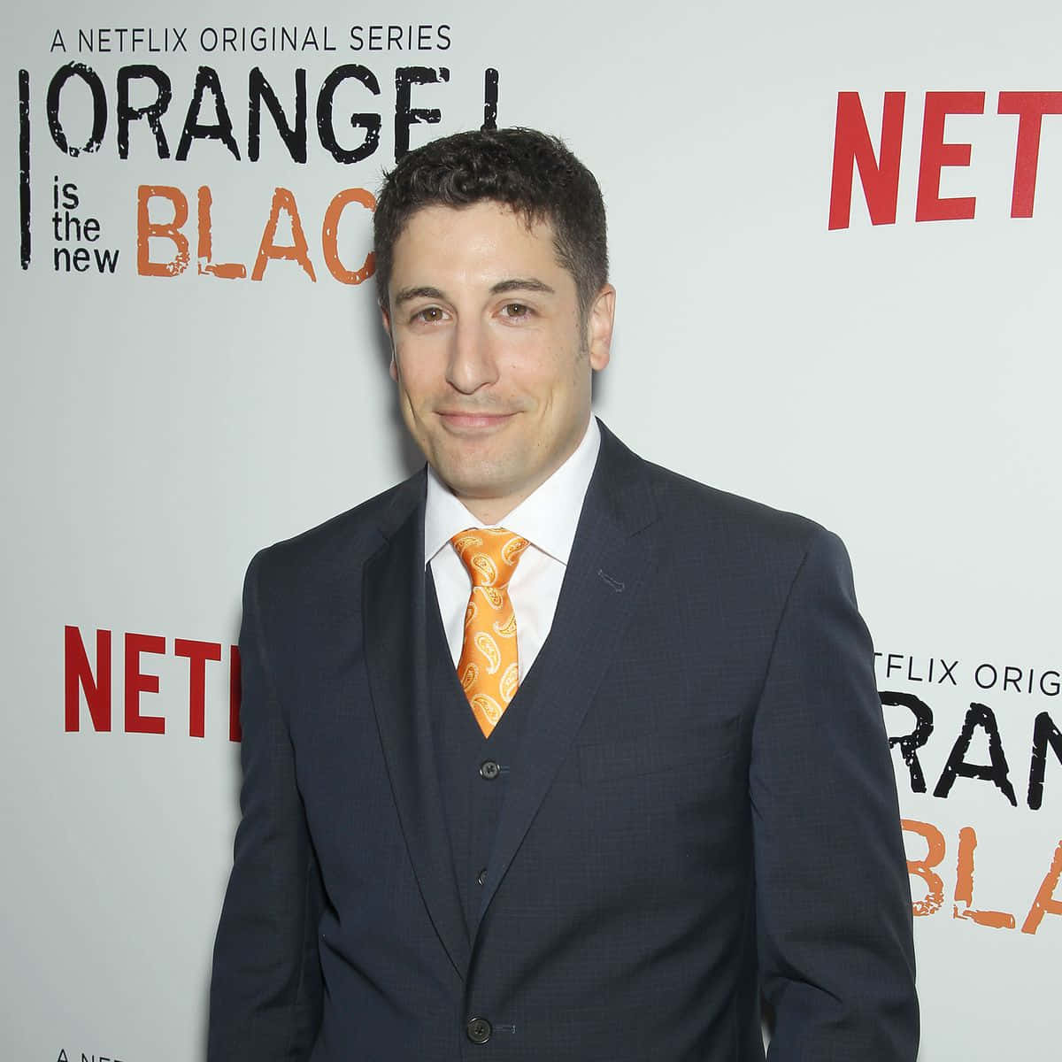 Jason Biggs Confidently Looking At The Camera Wallpaper