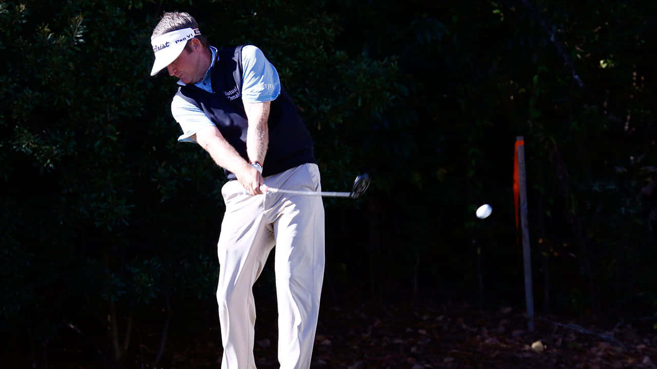 Jason Bohn Stable Swing Stance Wallpaper