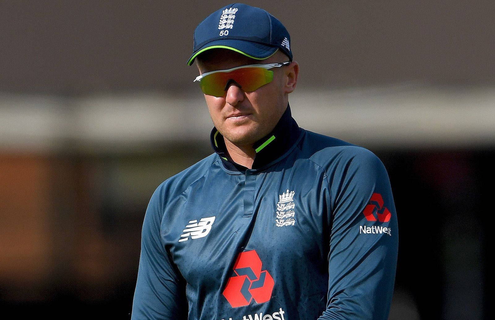 Jason Roy Wearing Sporty Sunglasses Wallpaper