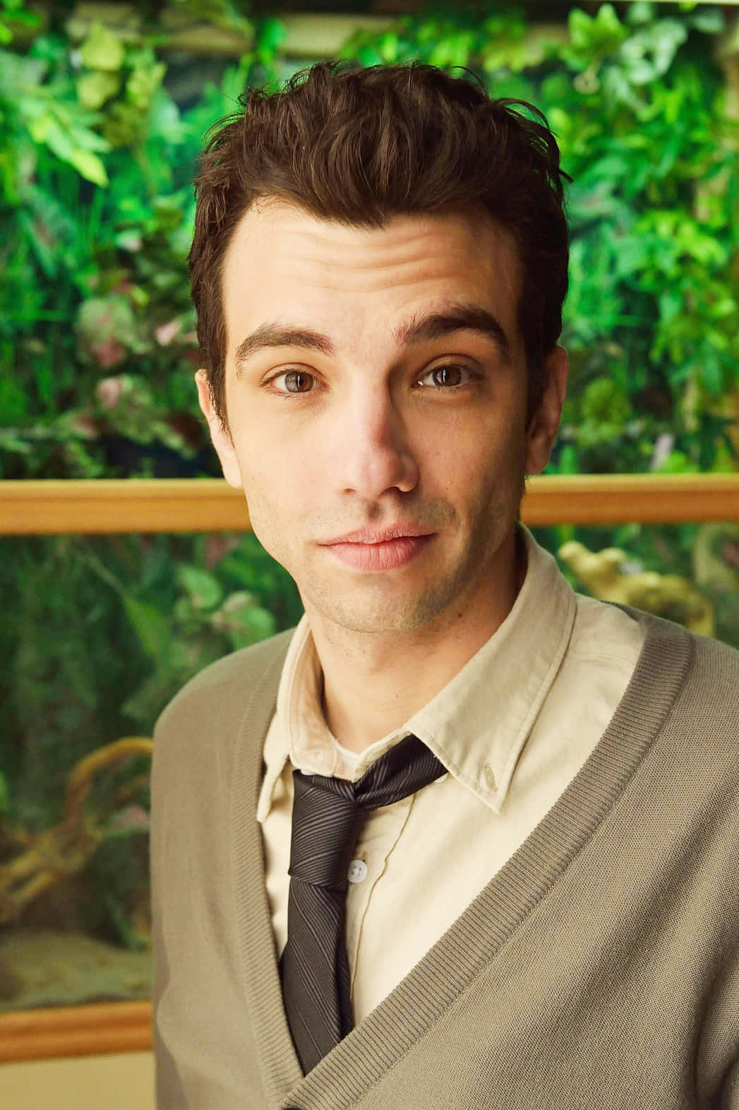 Jay Baruchel 1047 X 1572 Wallpaper