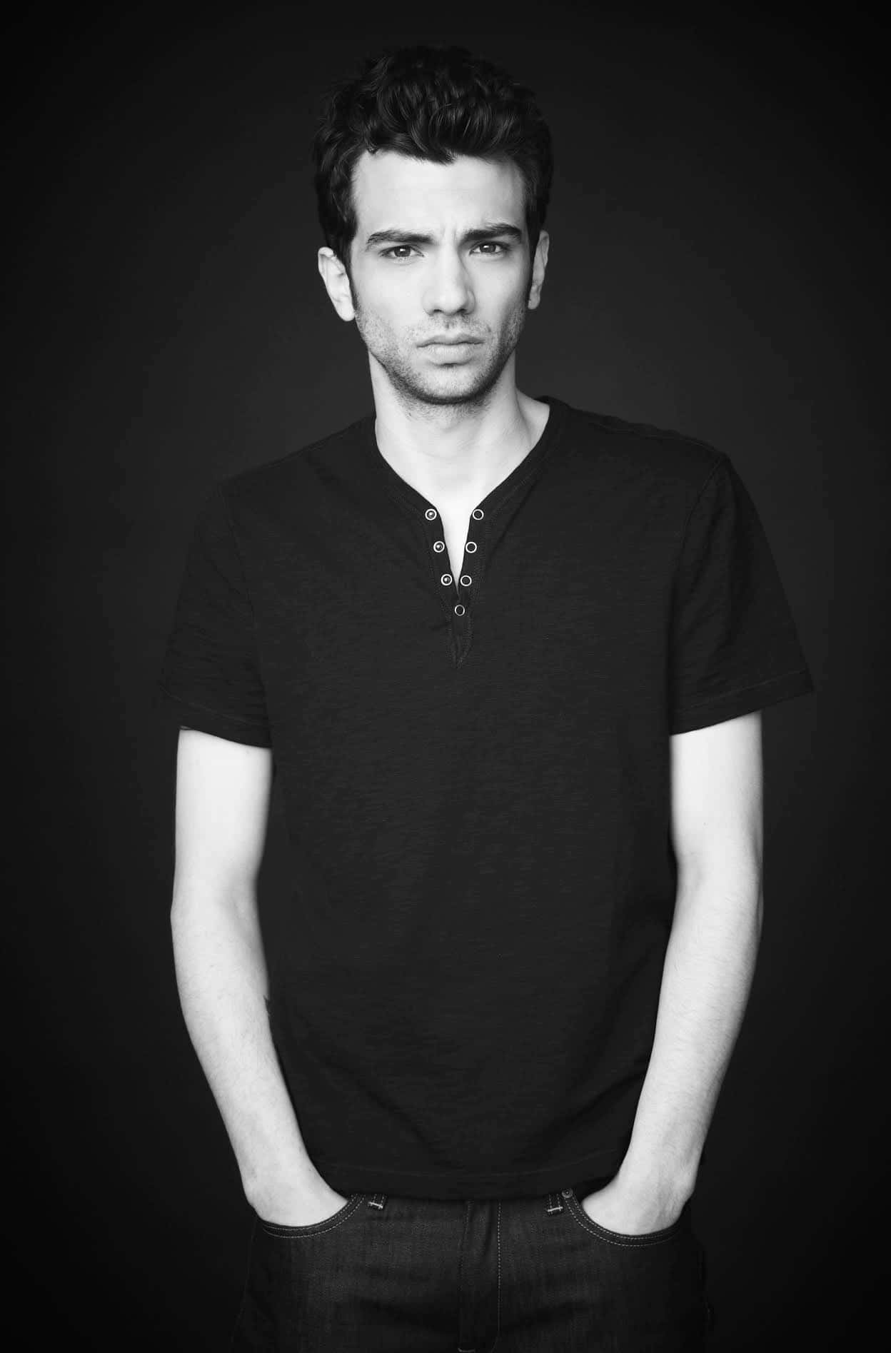 Jay Baruchel 1248 X 1895 Wallpaper