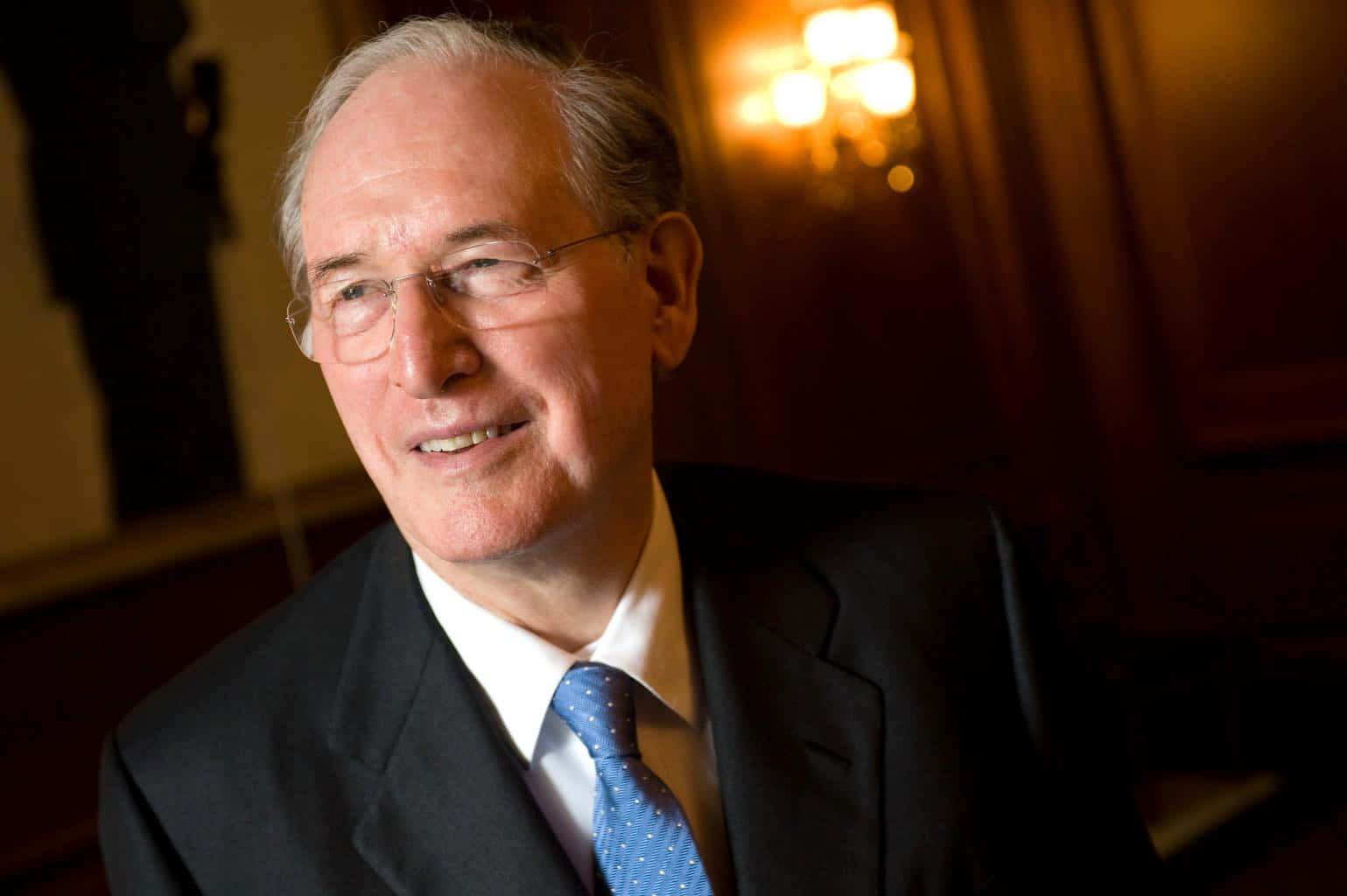 Jay Rockefeller Wearing Distinguished Blue Tie Wallpaper