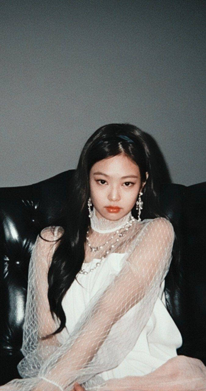 Jennie Kim In White Top Wallpaper