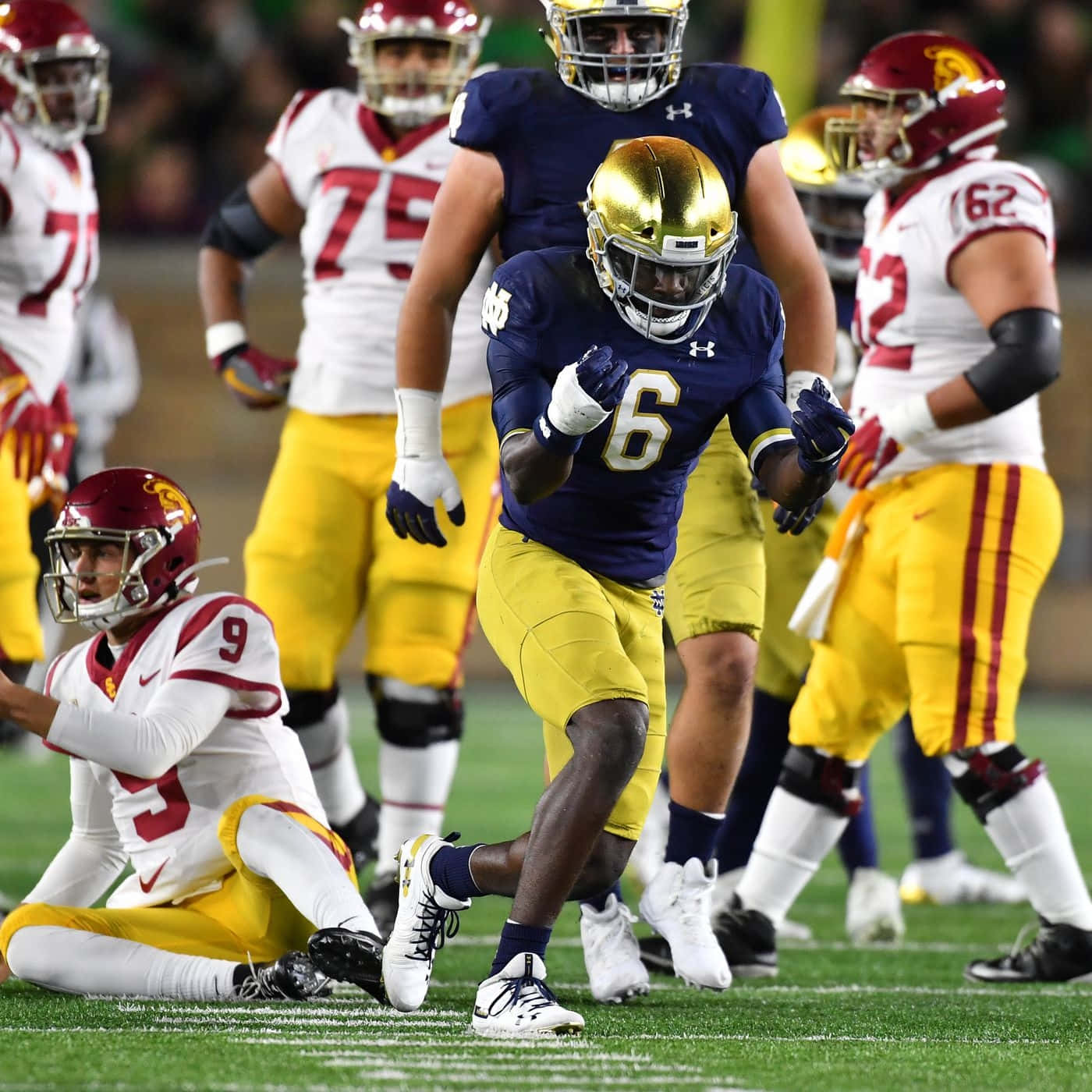 Jeremiah Owusu Koramoah Notre Dame Action Wallpaper