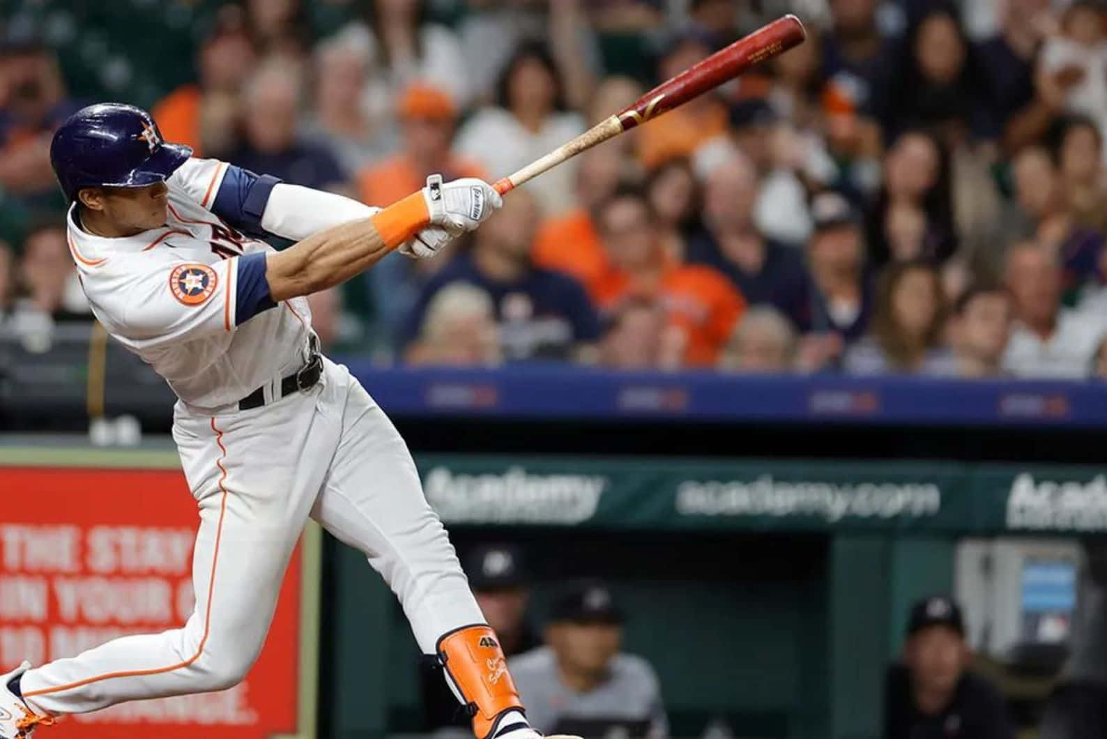 Jeremy Pena Houston Astros Swing Wallpaper