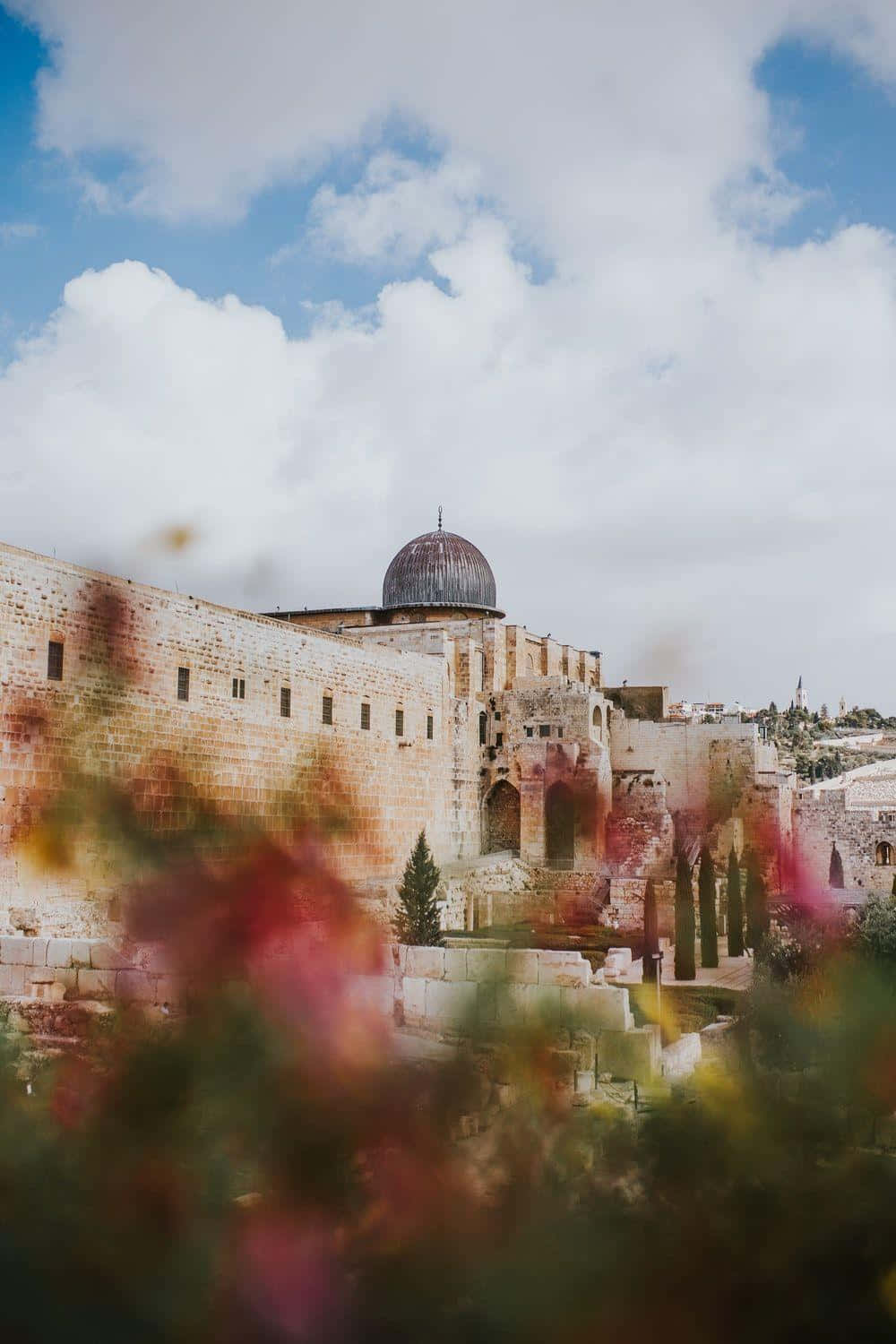 Jerusalem Ancient Wallsand Dome Wallpaper