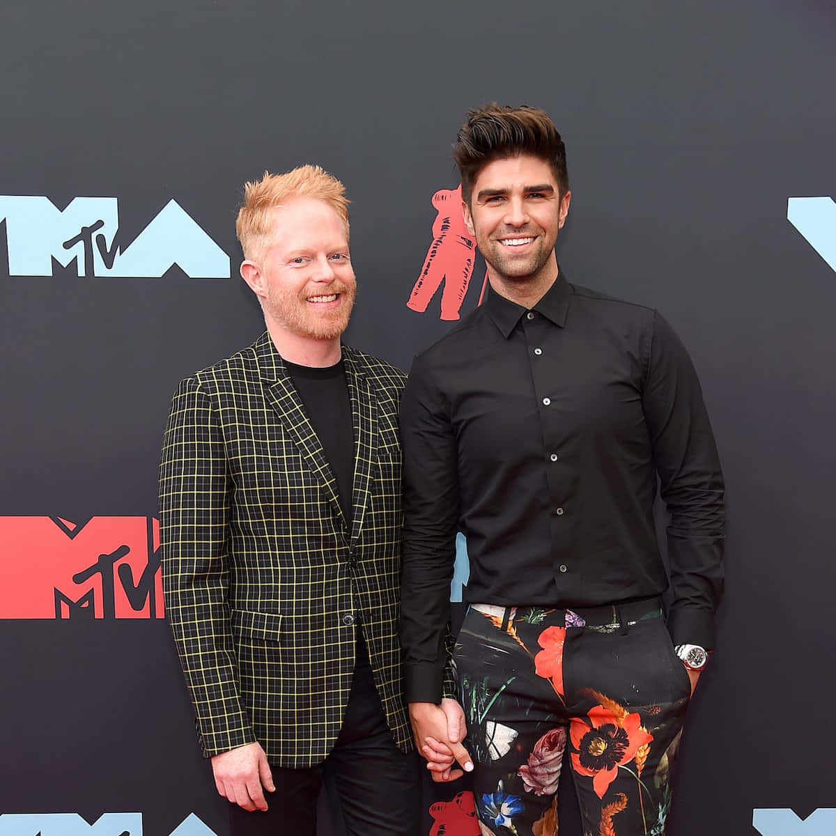 Jesse Tyler Ferguson 1200 X 1200 Wallpaper