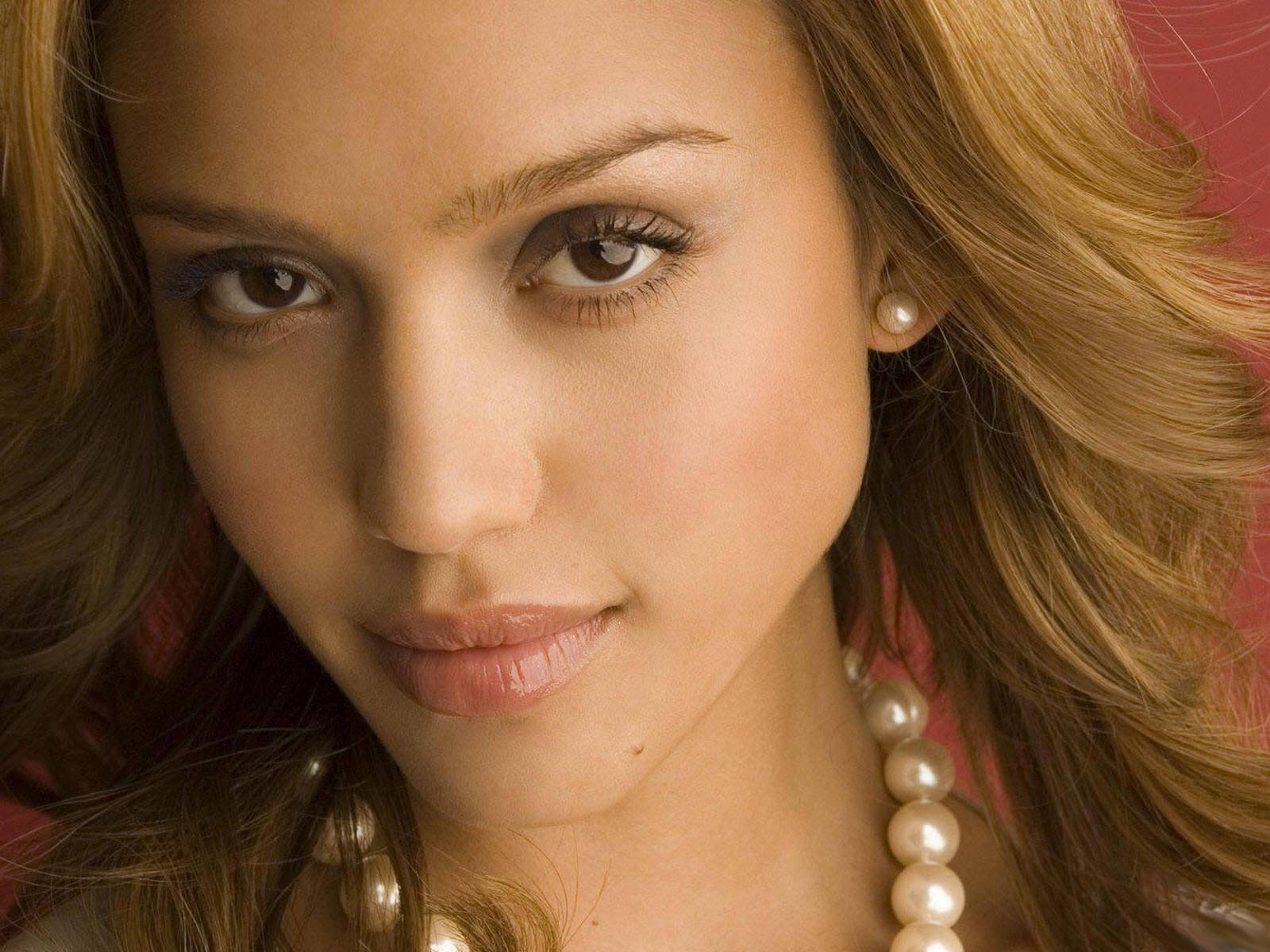 Jessica Alba Close-up Hollywood Actress Hd Wallpaper