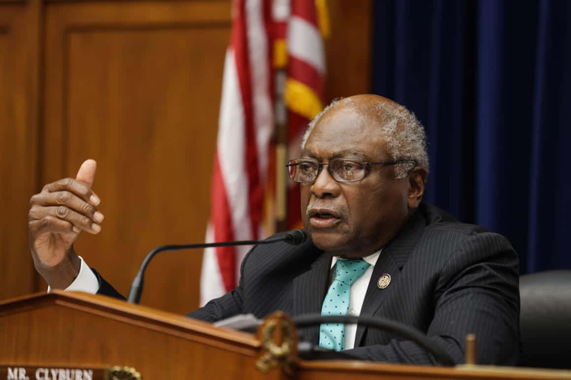 Jim Clyburn Gesturing And Talking Wallpaper