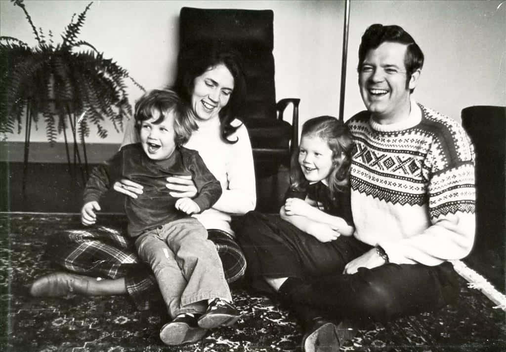 Jim Mcdermott Happy Family Wallpaper