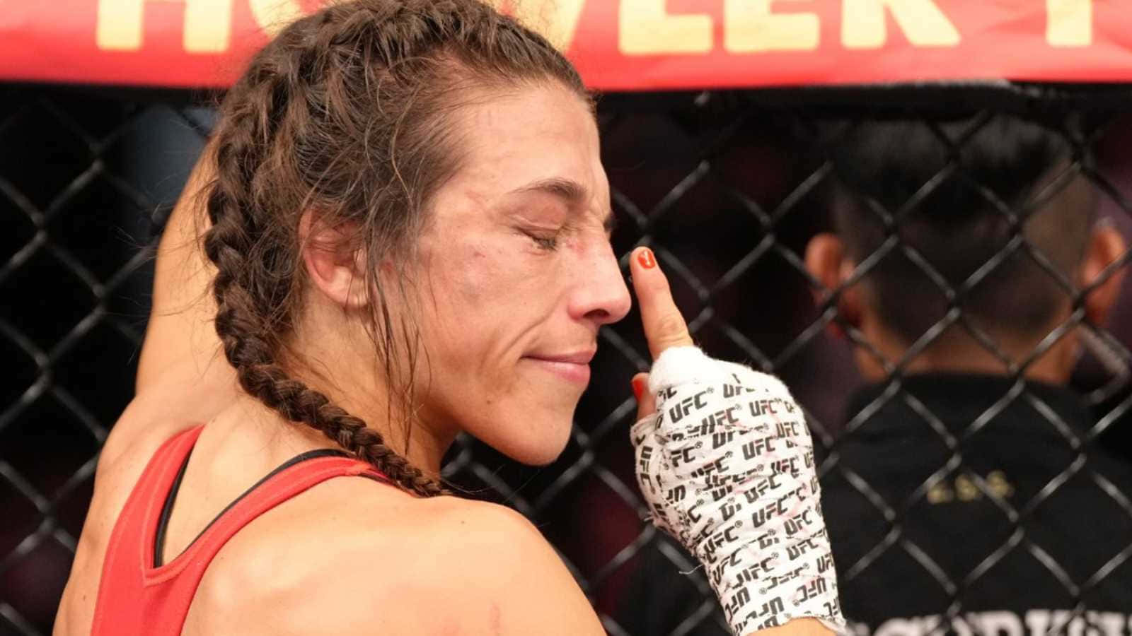 Joanna Jedrzejczyk Closed Eye Wallpaper