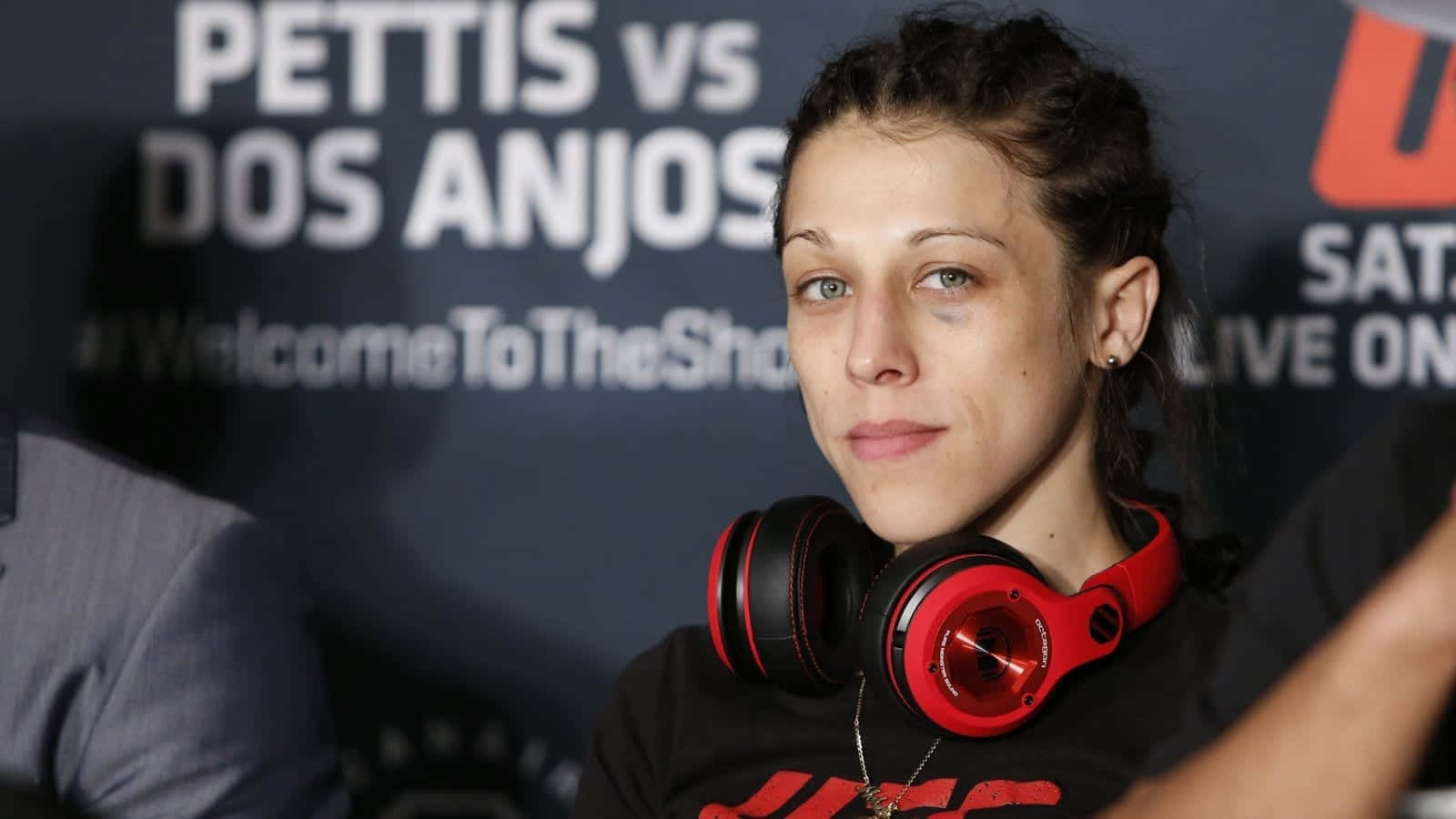 Joanna Jedrzejczyk In Press Conference Wallpaper