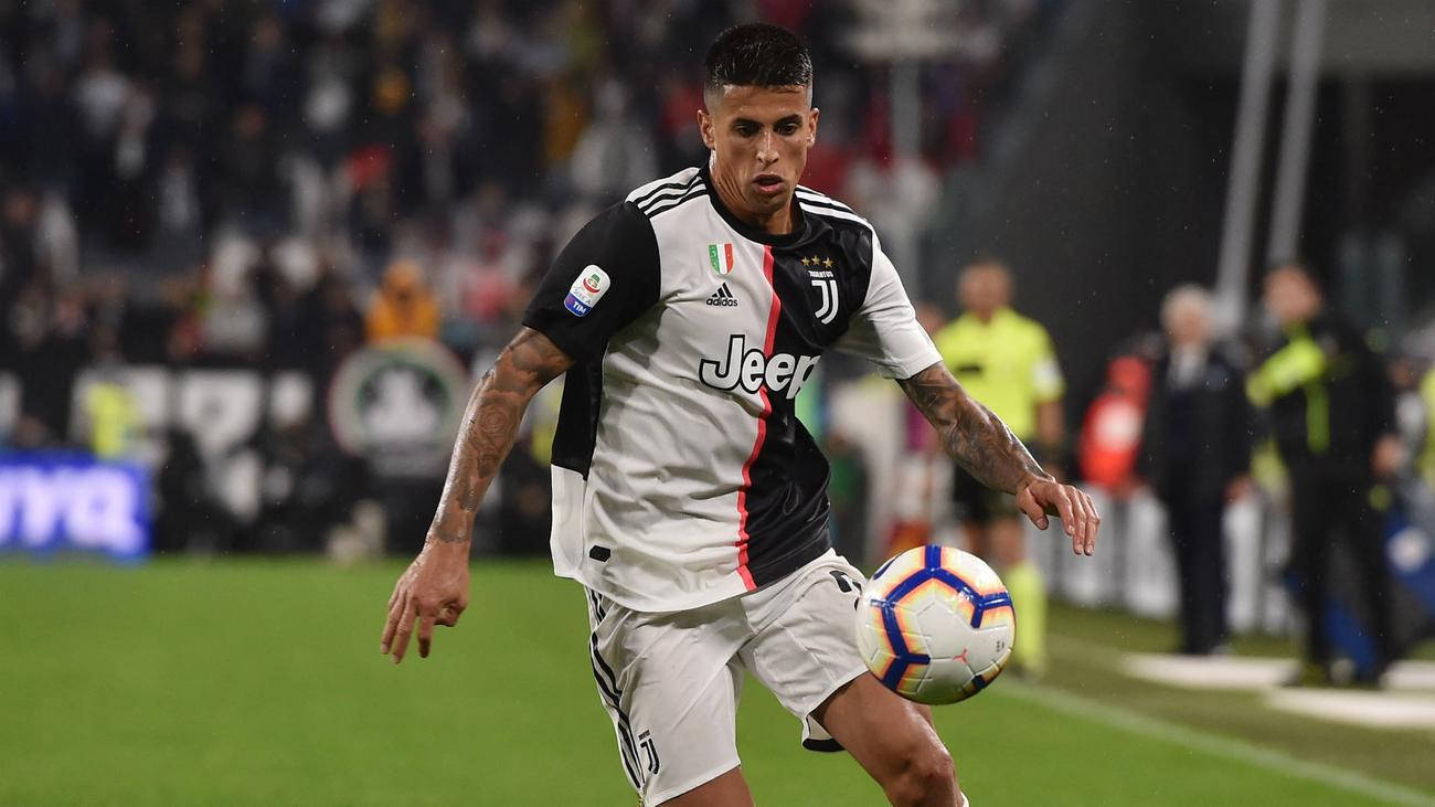 Joao Cancelo Focused On The Ball Wallpaper