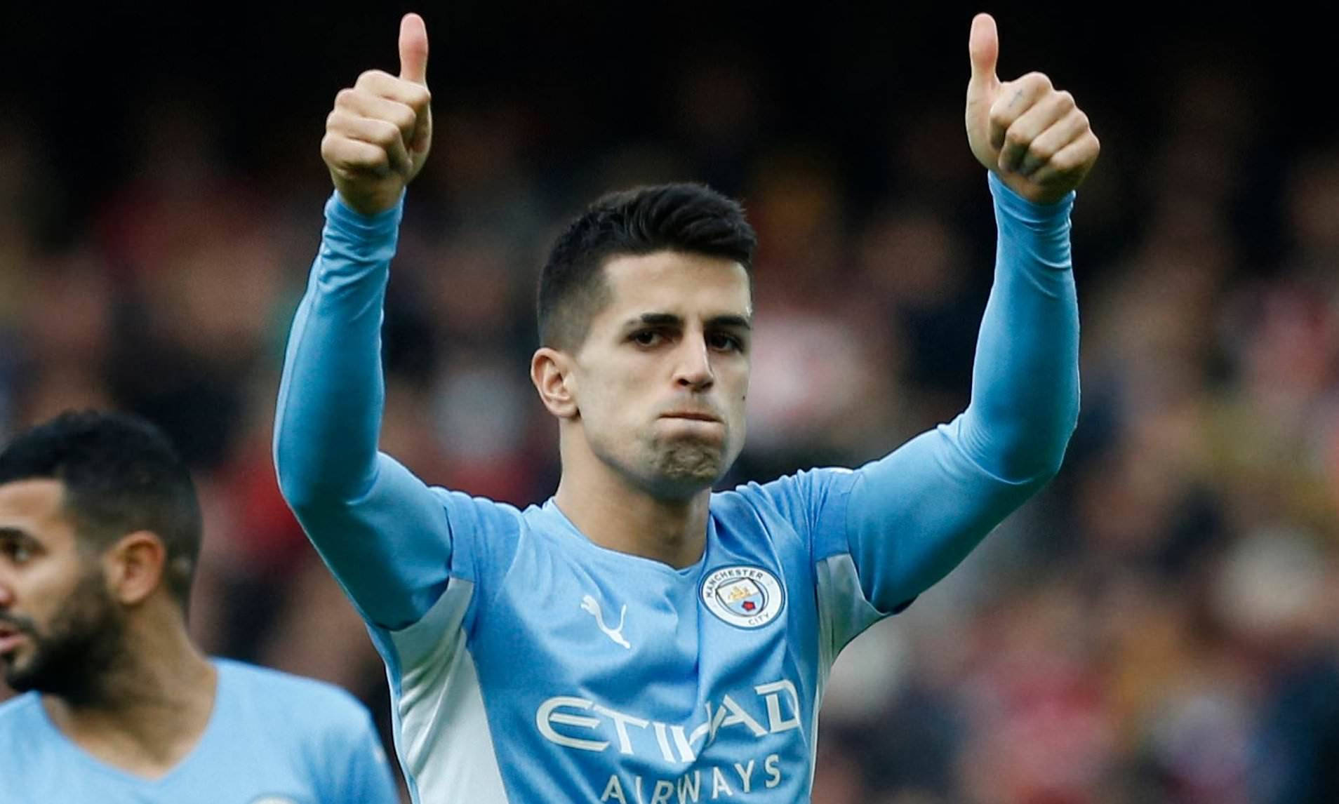 Joao Cancelo Two Thumbs-up Wallpaper