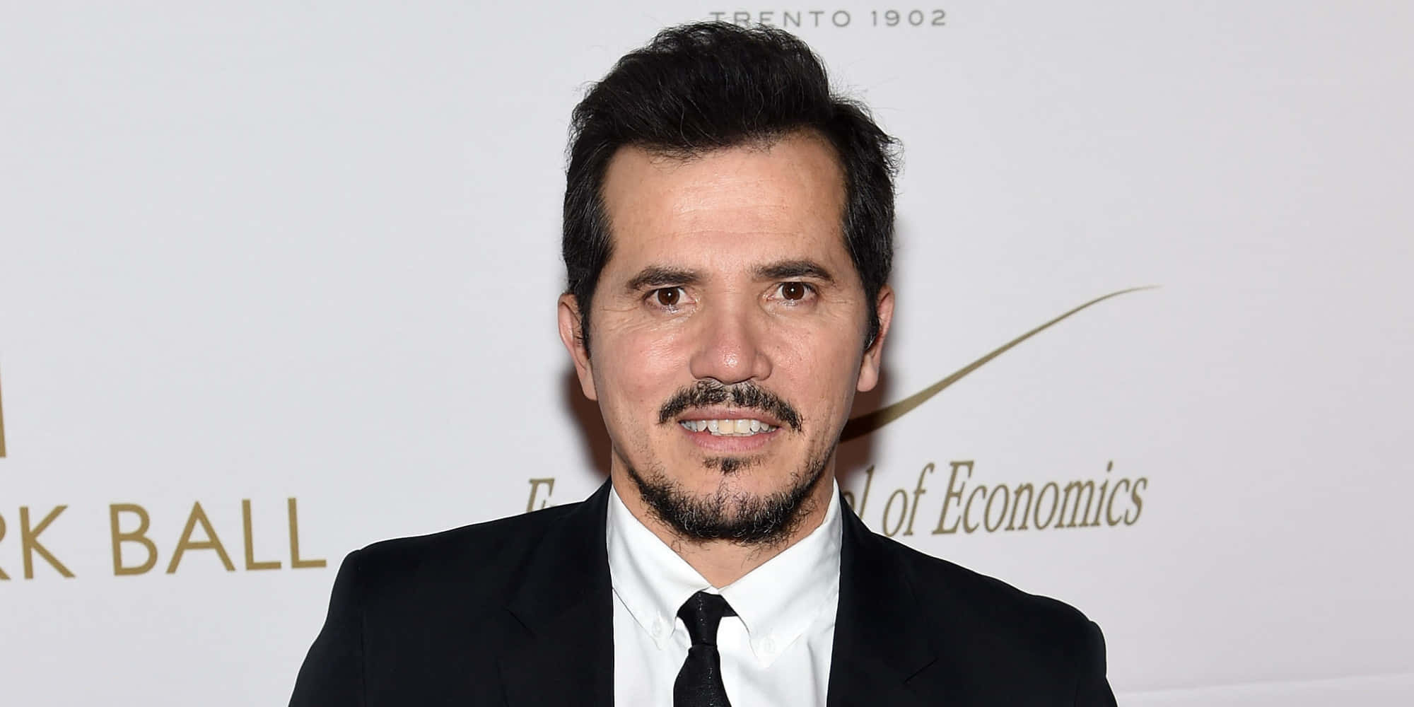 John Leguizamo, The Actor, Comedian And Producer Wallpaper