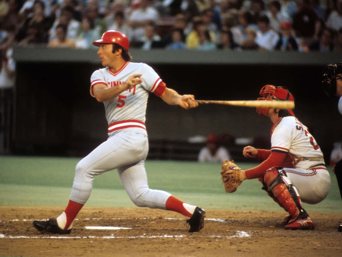 Johnny Bench Batting Action Wallpaper