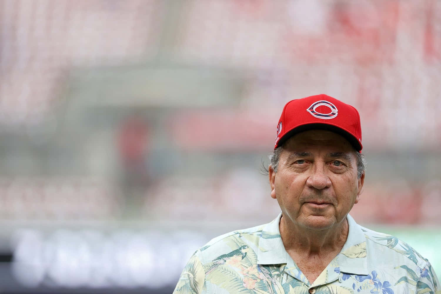 Johnny Bench Reds Cap Stadium Background Wallpaper