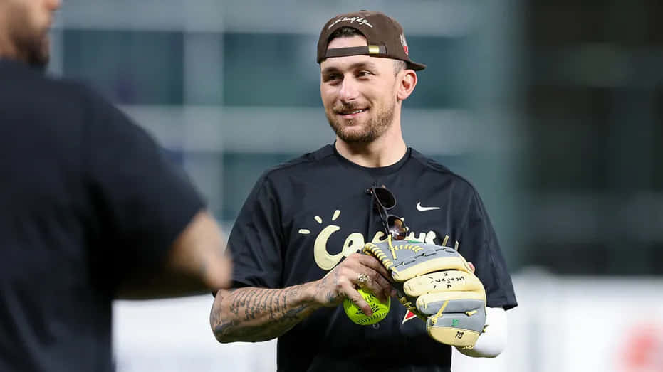 Johnny Manziel Smiling During Practice Wallpaper