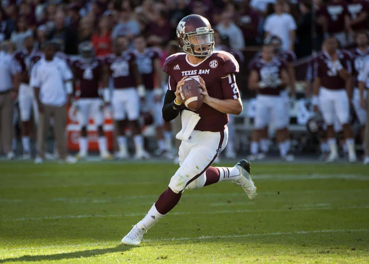 Johnny Manziel Texas A M Quarterback Action Wallpaper