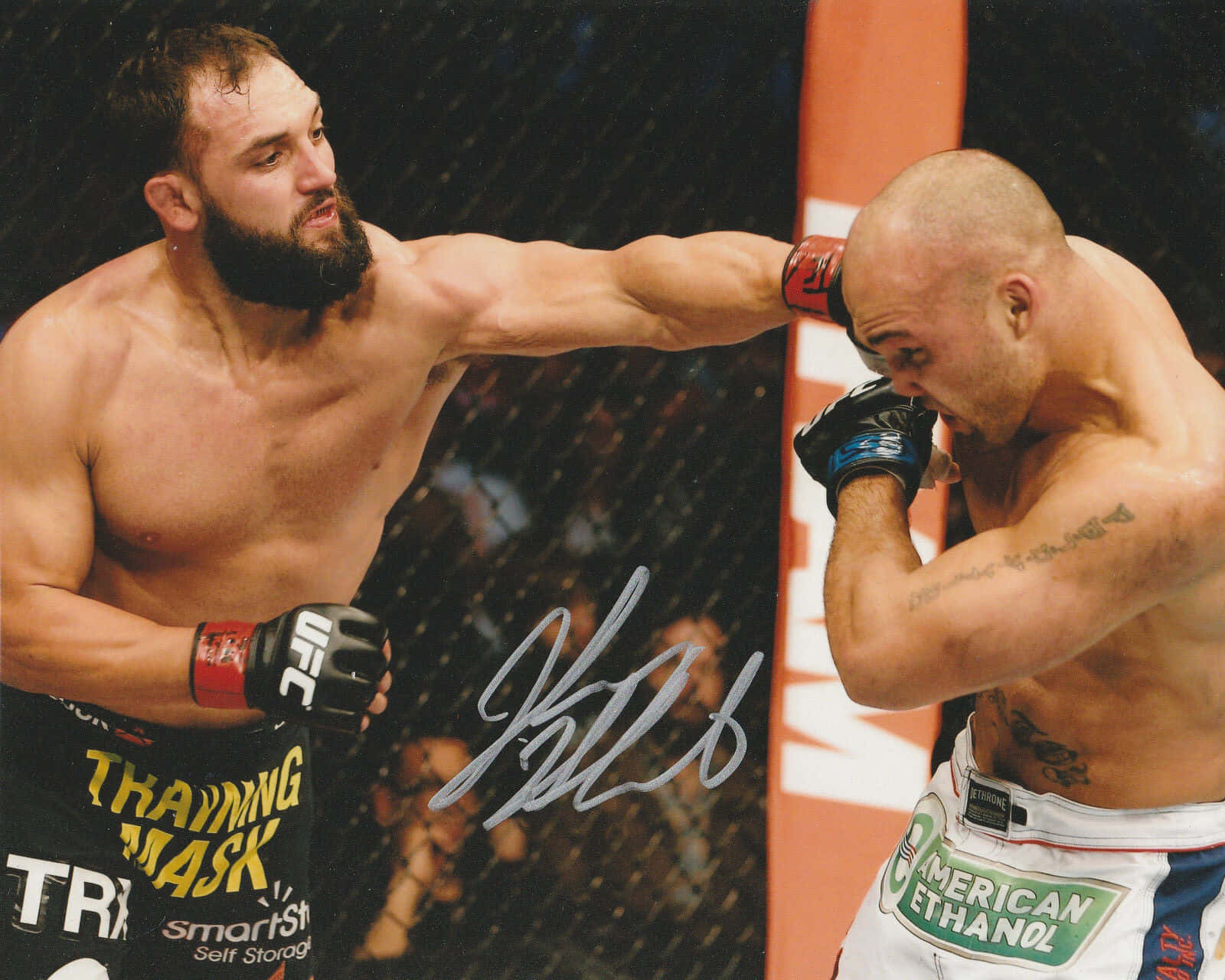 Johny Hendricks Signed Memorabilia Wallpaper