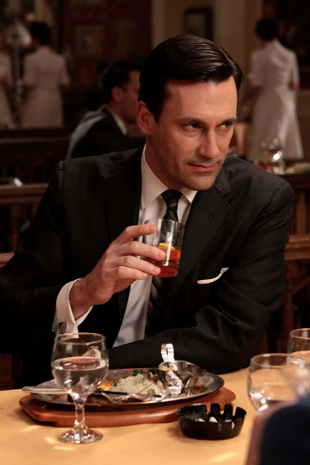 Jon Hamm In Sharp Attire Wallpaper