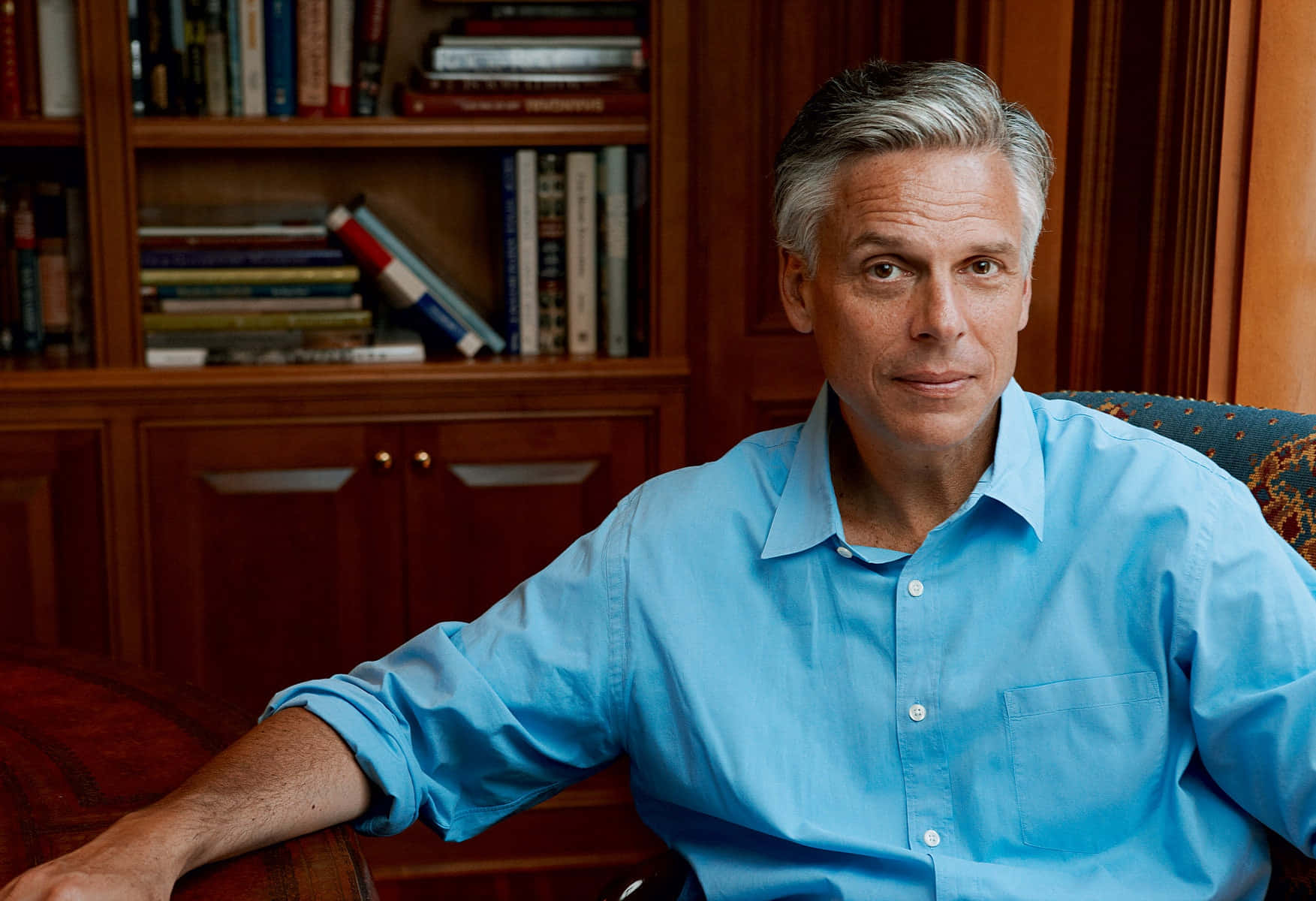 Jon Huntsman In Blue Sleeve Shirt Wallpaper