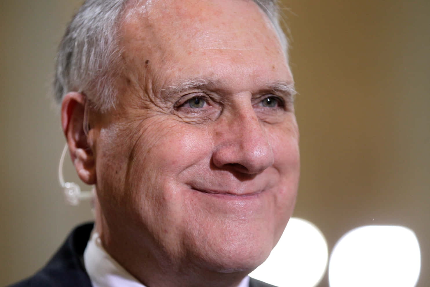 Jon Kyl Smiling Face Wallpaper