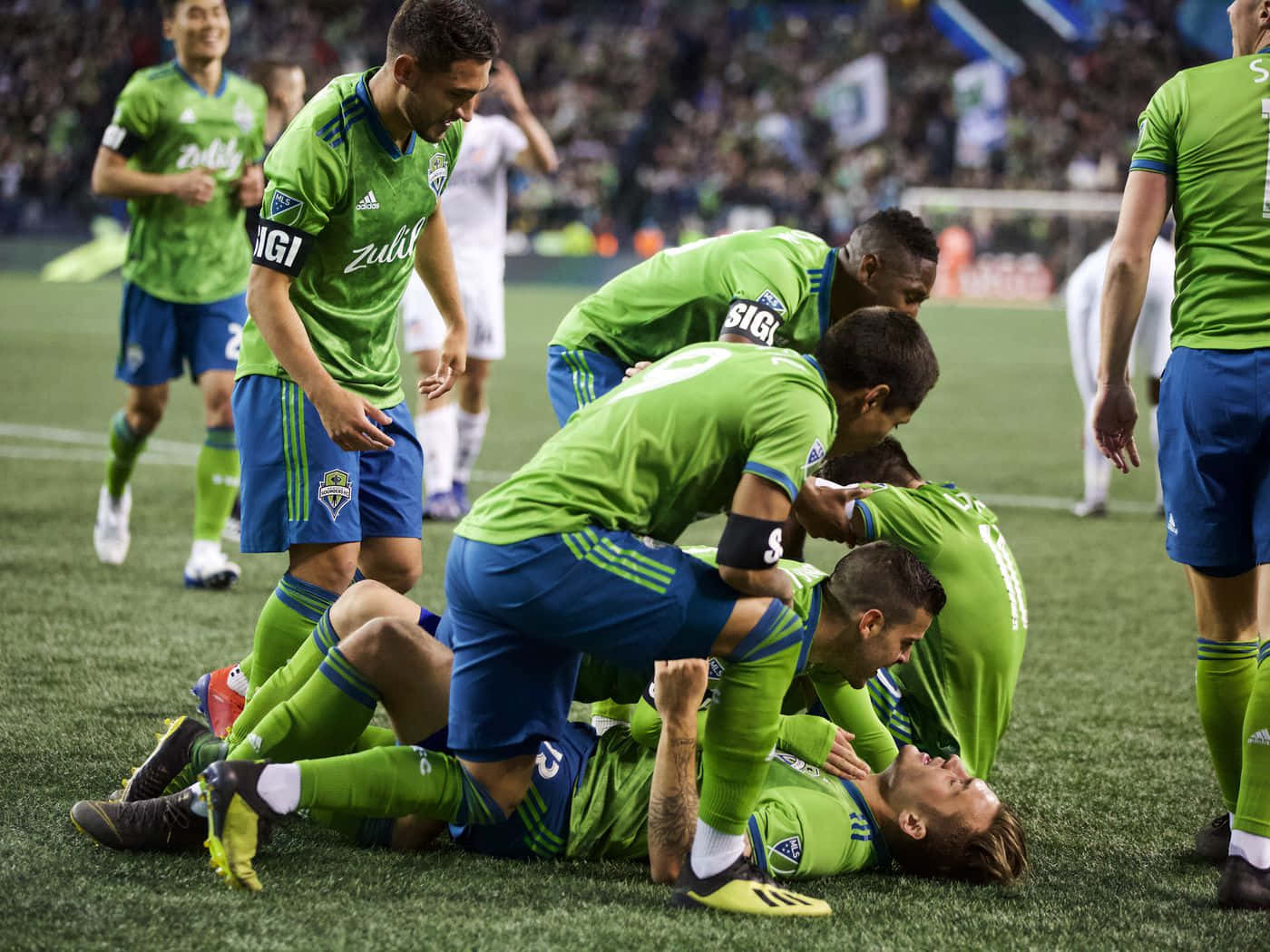 Jordan Morris And Seattle Sounders Teammates 2019 Mls Final Cup Wallpaper