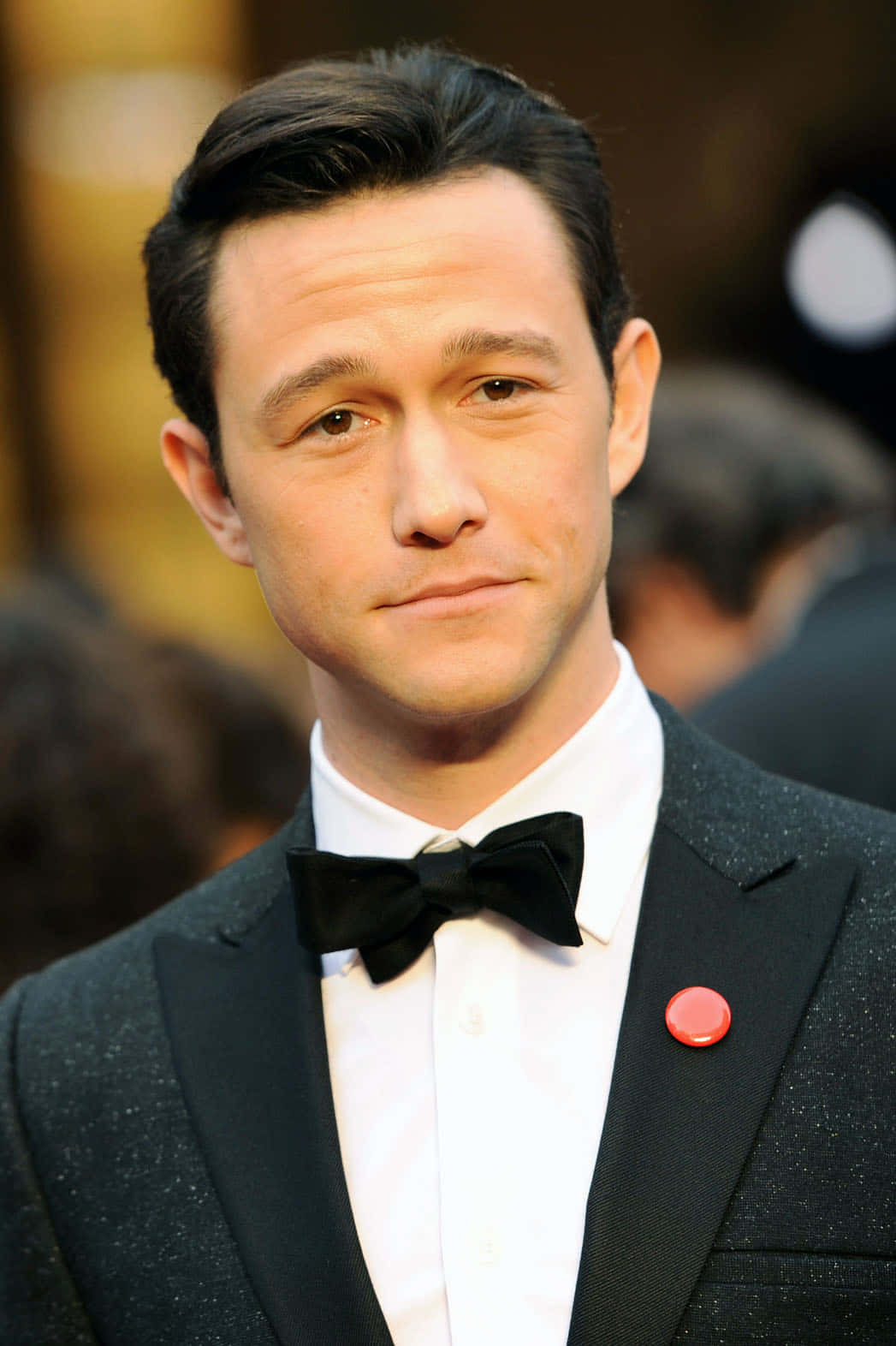 Joseph Gordon-levitt Perfects His Craft Wallpaper