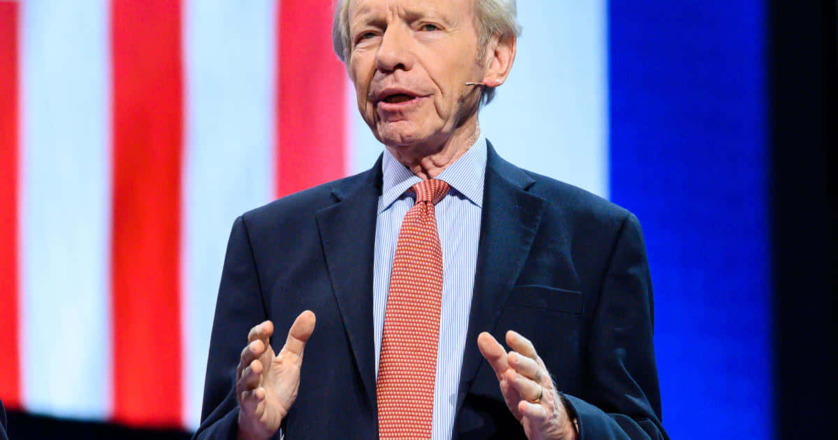 Joseph Lieberman Speakingat Event Wallpaper