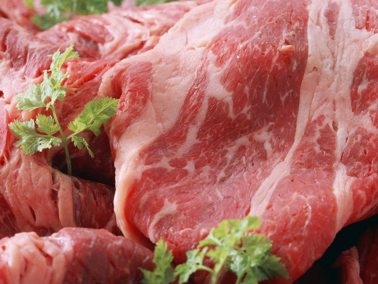 Juicy Red Meat On Cutting Board Wallpaper