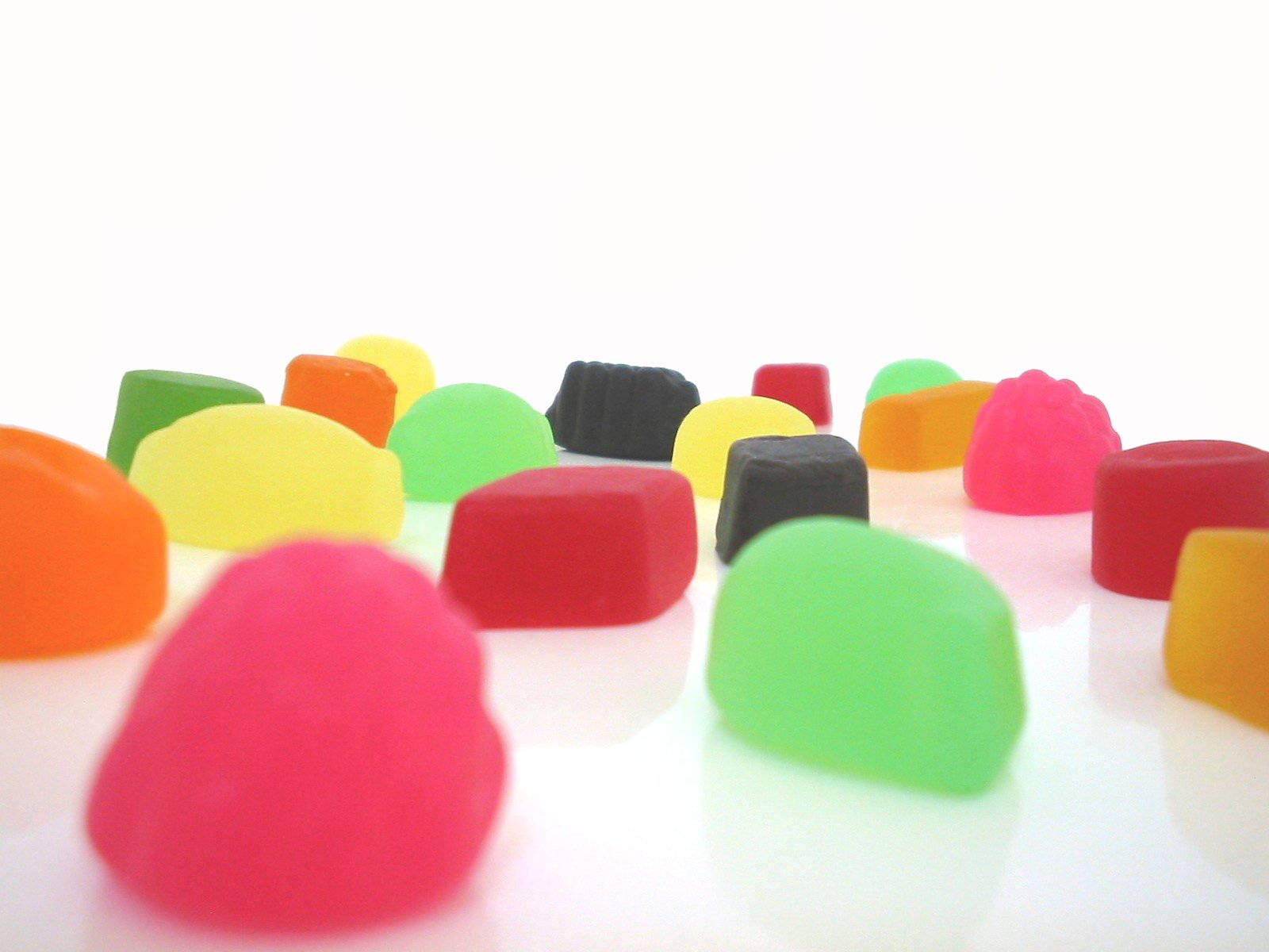 Juicy Wine Gum Candies Wallpaper